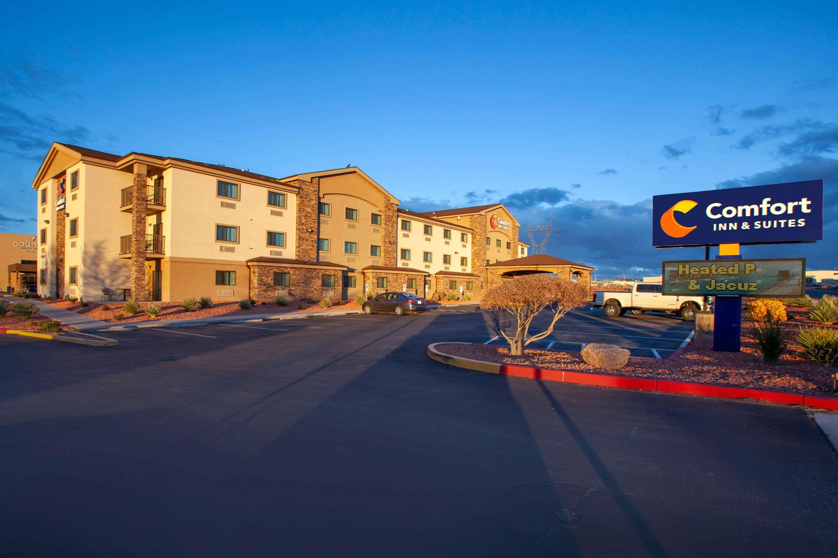 Comfort Inn & Suites Page At Lake Powell Exterior photo