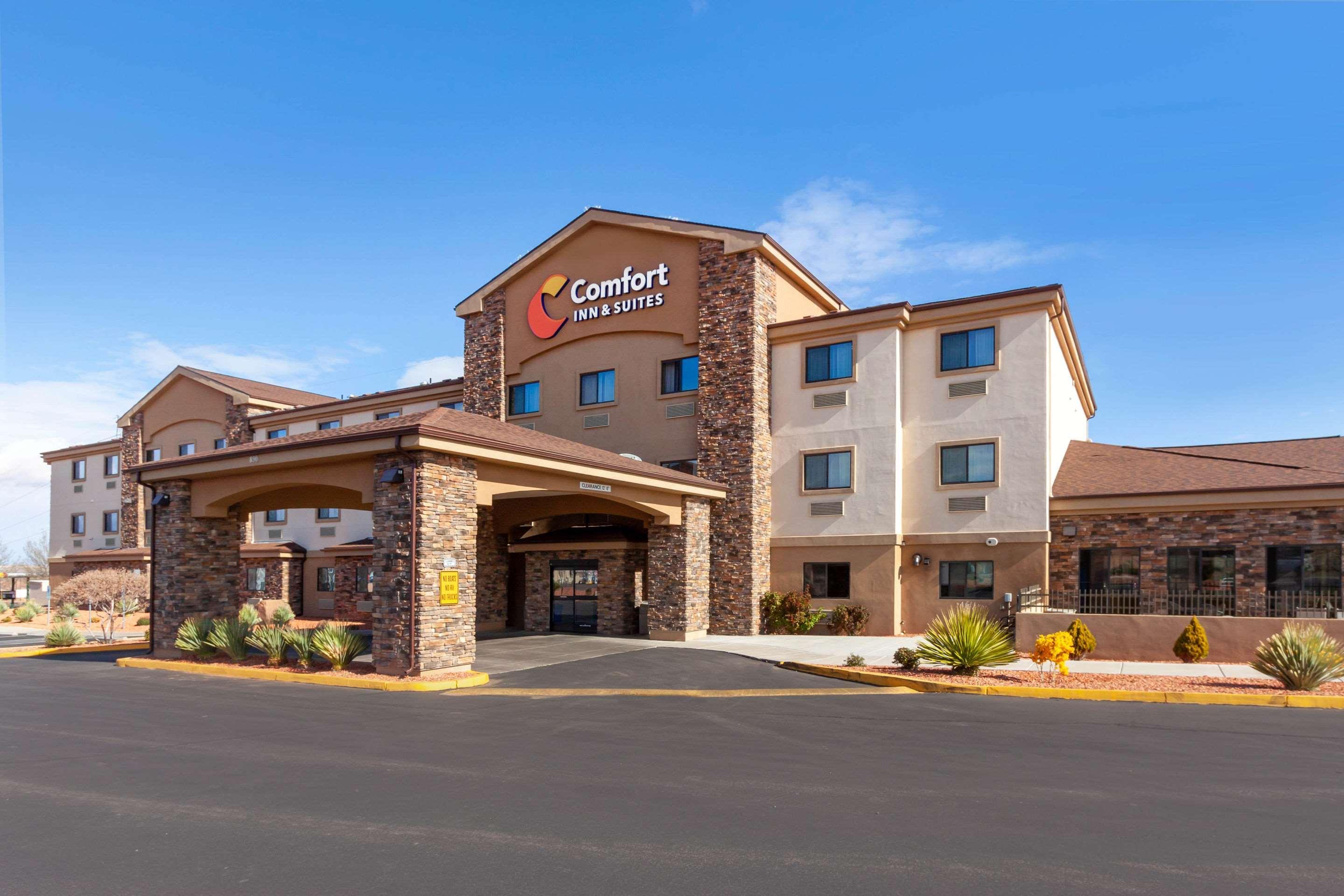 Comfort Inn & Suites Page At Lake Powell Exterior photo