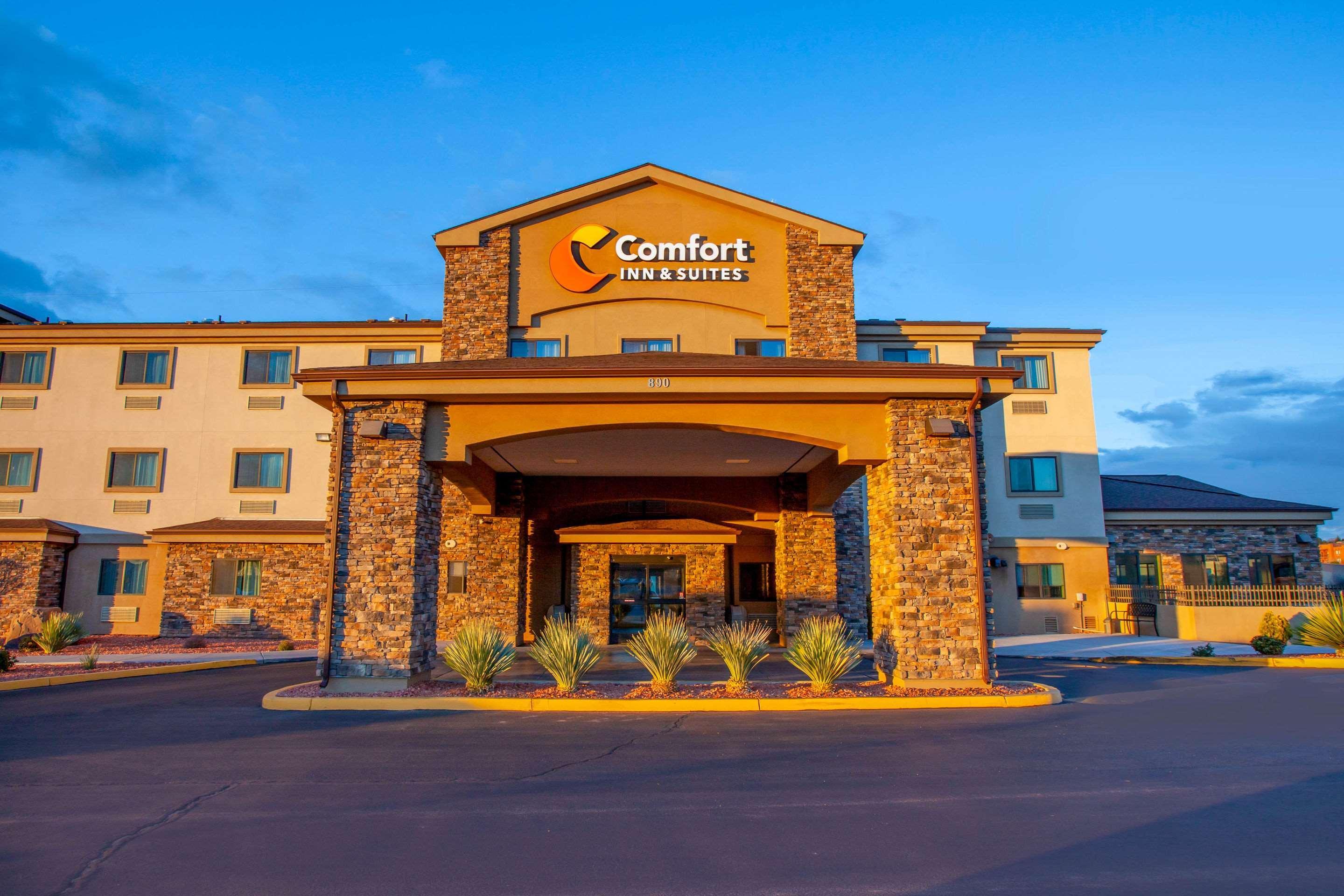 Comfort Inn & Suites Page At Lake Powell Exterior photo