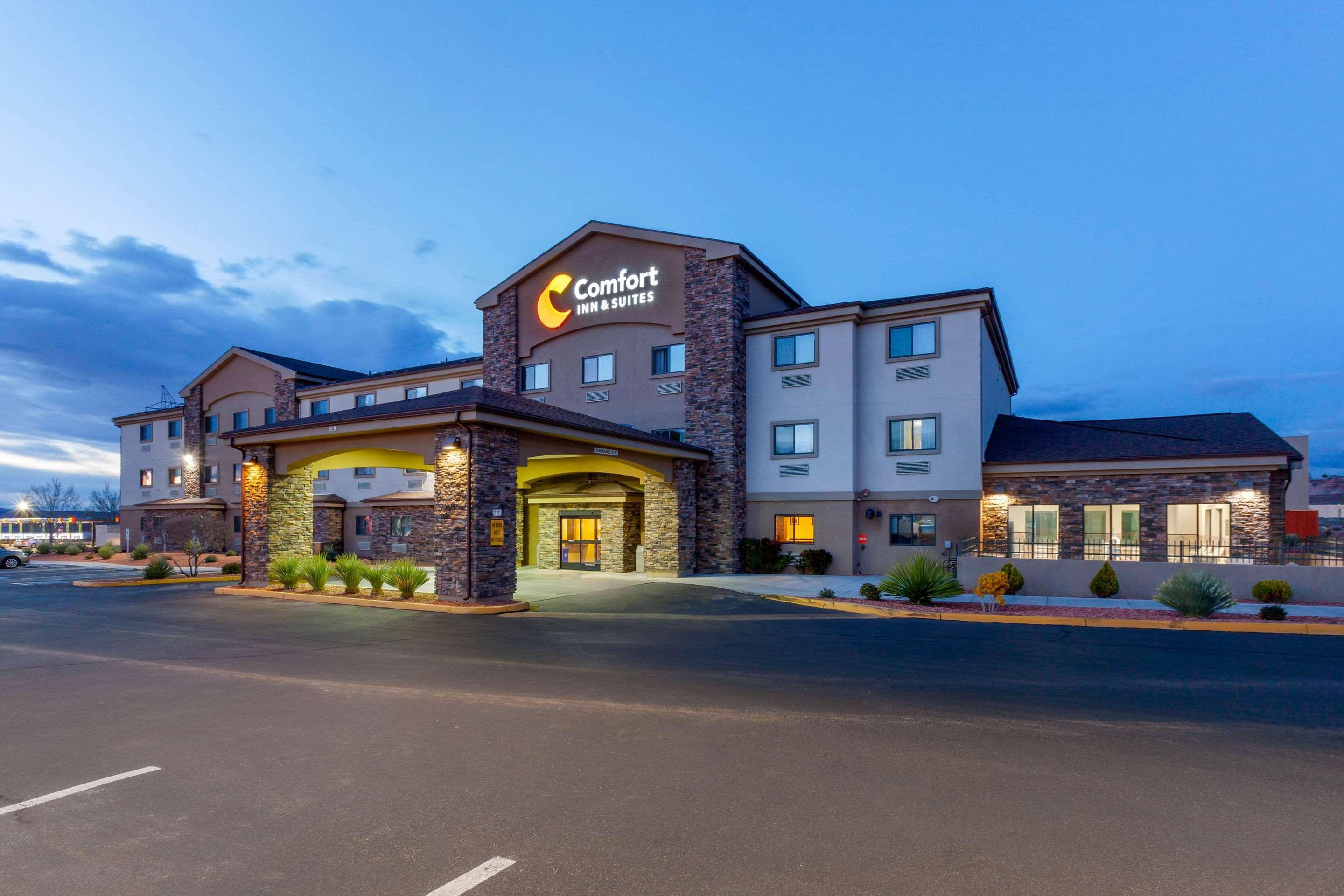 Comfort Inn & Suites Page At Lake Powell Exterior photo